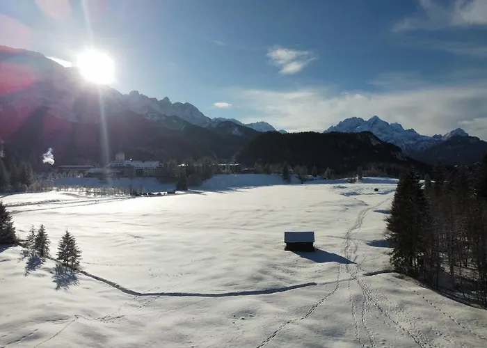 Haus Am Berg, 954 Hm, 82493 Klais * Krün