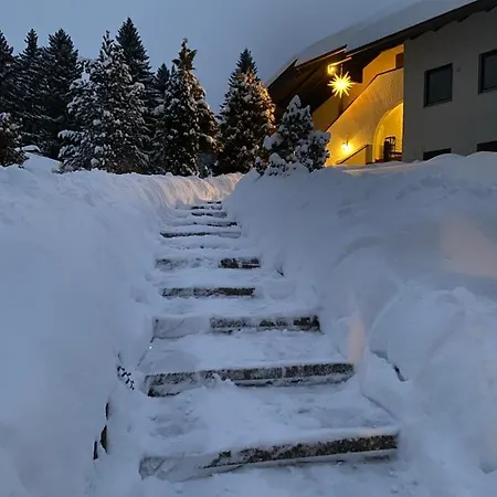 Haus Am Berg, 954 Hm, 82493 Klais *