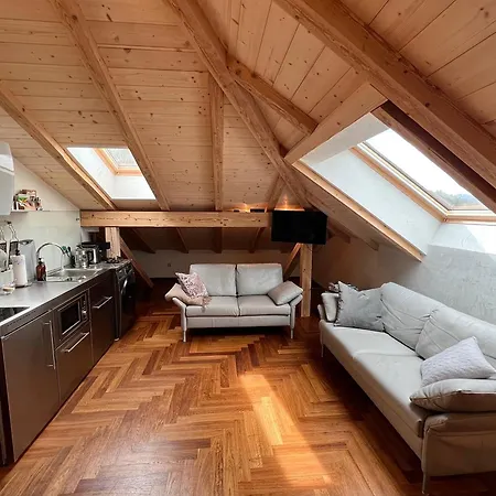 Haus Am Berg, 954 Hm, 82493 Klais Apartment Krun