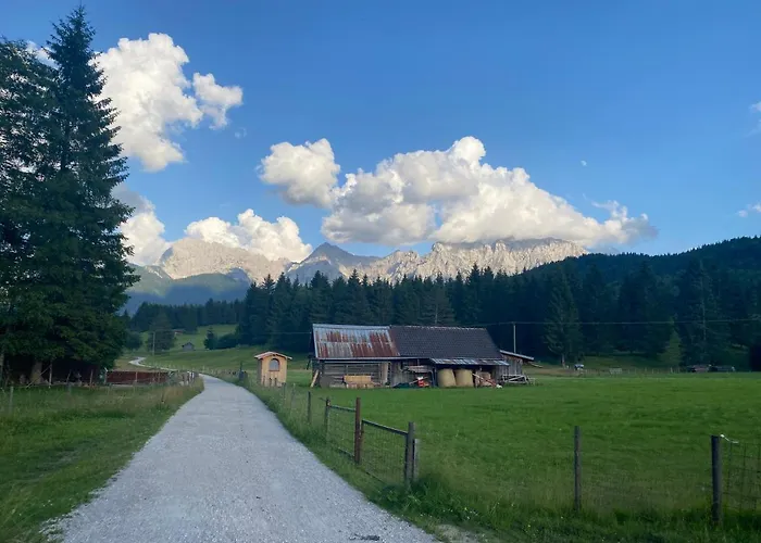 Apartment Haus Am Berg, 954 Hm, 82493 Klais *